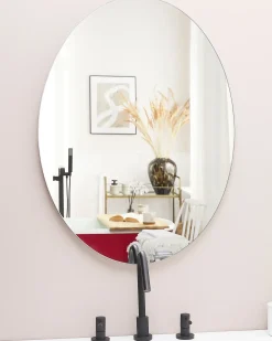 Discount Beliani Specchio da bagno con luce LED MAZILLE 60 cm 80 cm Argento