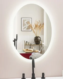 Sale Beliani Specchio da bagno con luce LED VIRIAT 60 cm 80 cm Argento