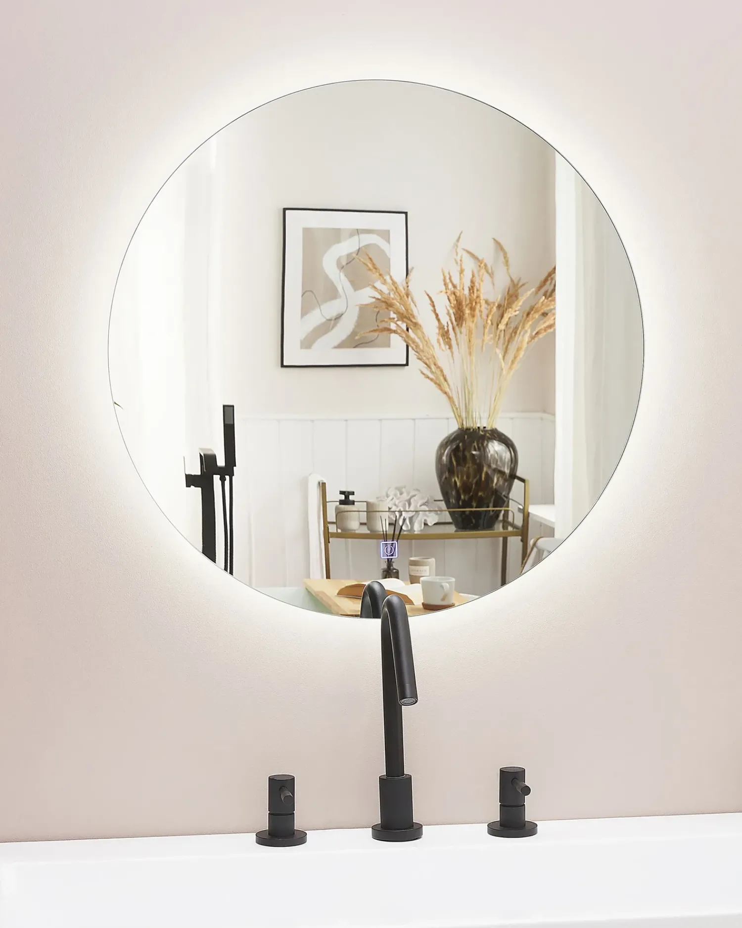 Sale Beliani Specchio da bagno con luce LED CALLAC 60 cm 60 cm Argento