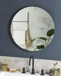 Sale Beliani Specchio da bagno con luce LED CALLAC 60 cm 60 cm Argento