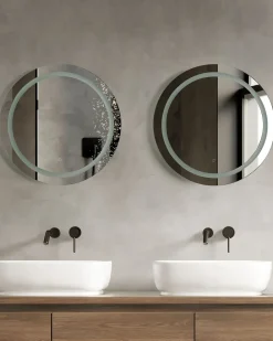 Online Beliani Specchio da bagno con luce LED COURSEULLES 79 cm 79 cm Argento