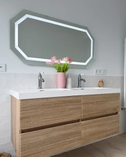 Online Beliani Specchio da bagno con luce LED LOCMARIAQUER 120 cm 60 cm Argento