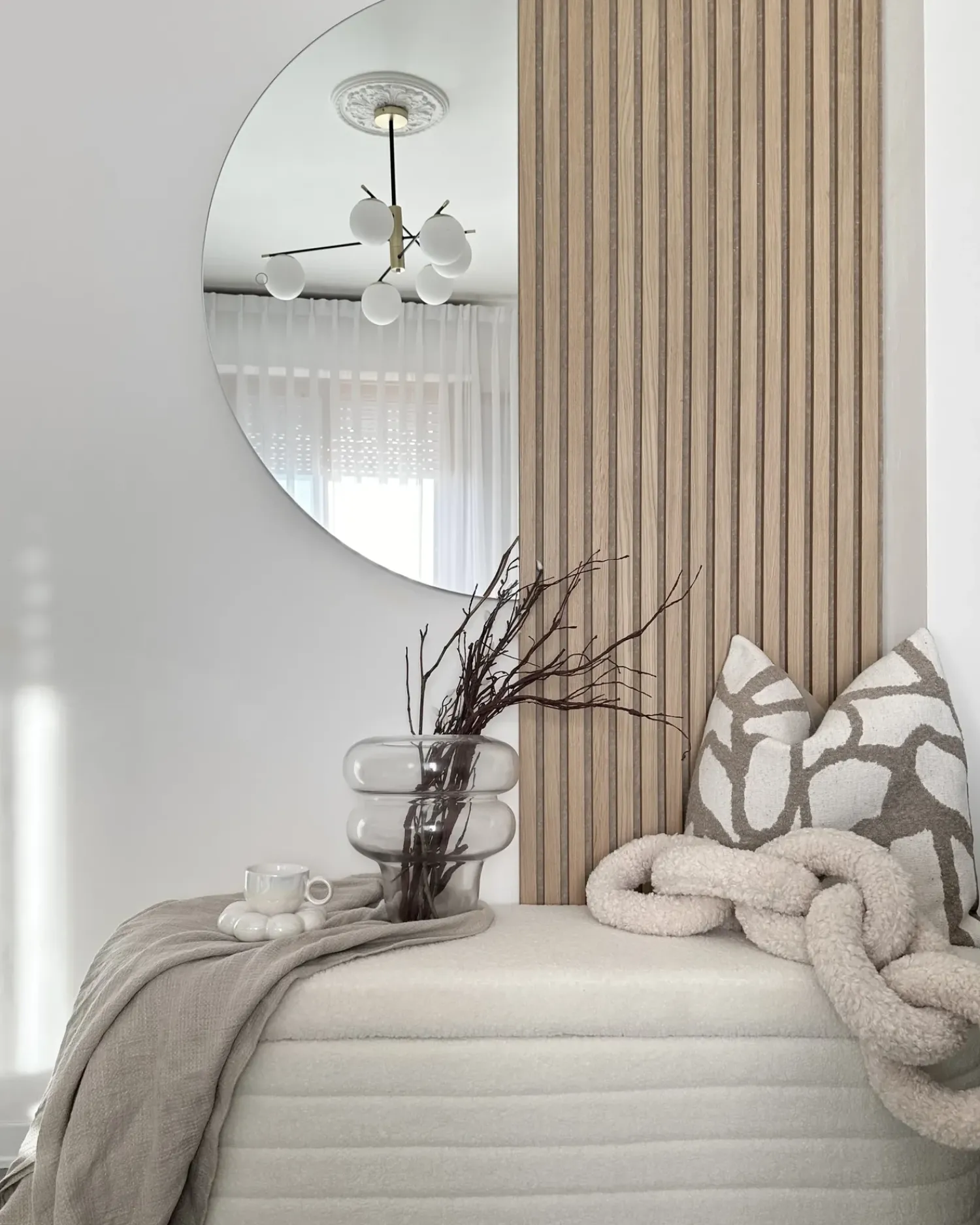 Online Beliani Specchio da bagno con luce LED LOUE 50 cm Argento