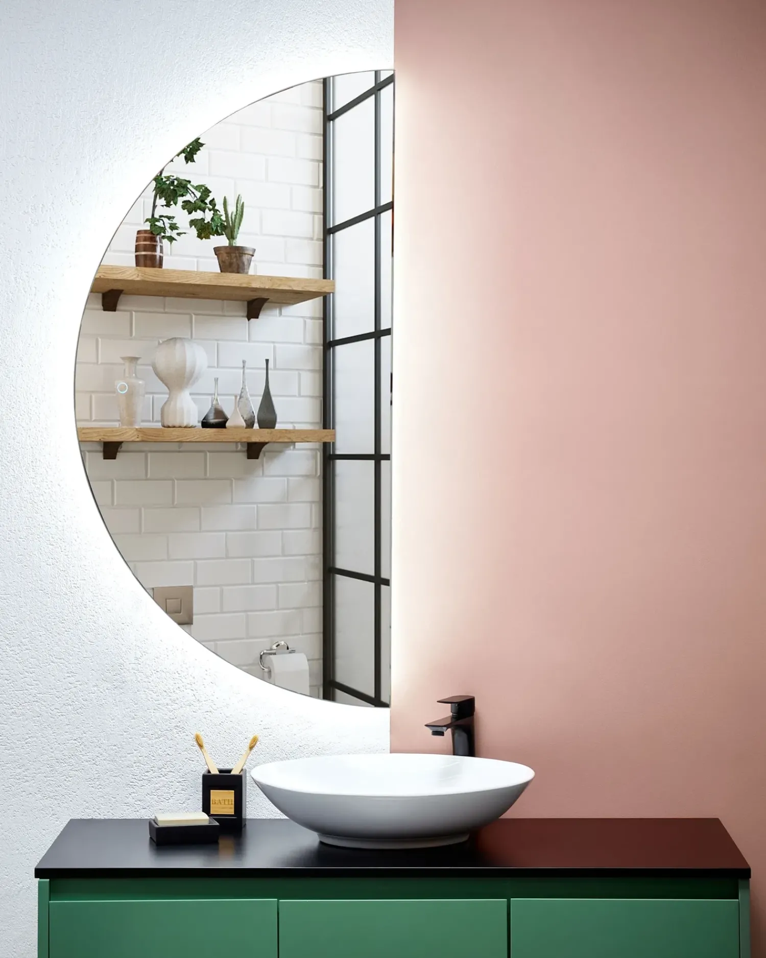 Discount Beliani Specchio da bagno con luce LED LOUE 60 cm Argento