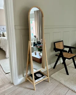 Discount Beliani Specchio da parete con ripiano CHAMBERY 170 cm Legno di Paulownia chiaro Marrone