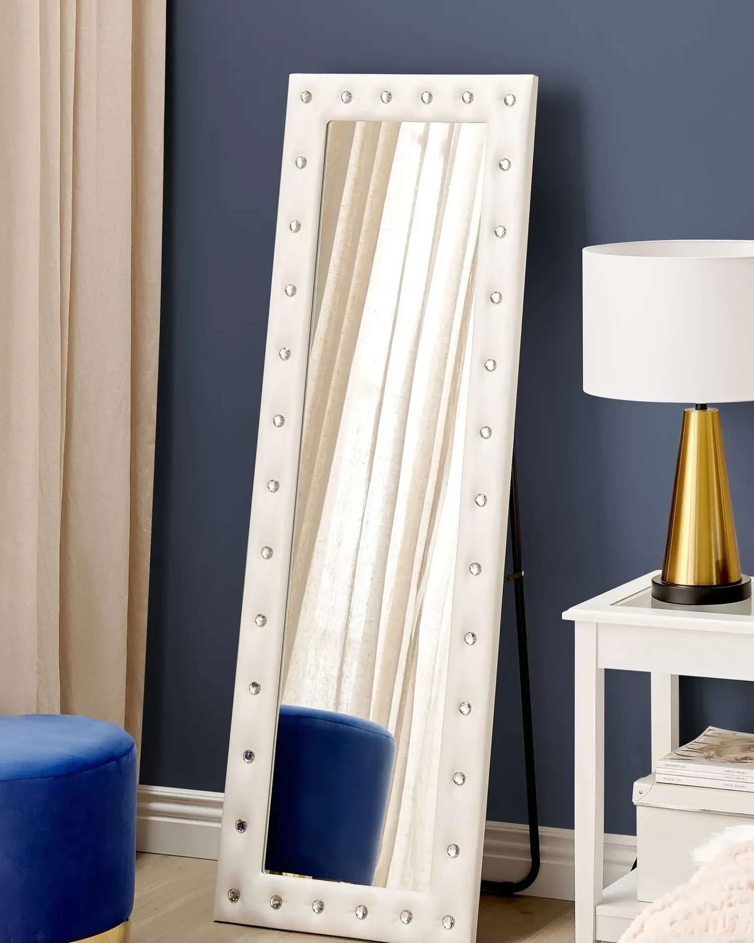 Discount Beliani Specchio da terra ANSOUIS 150 cm Pelle sintetica Bianco