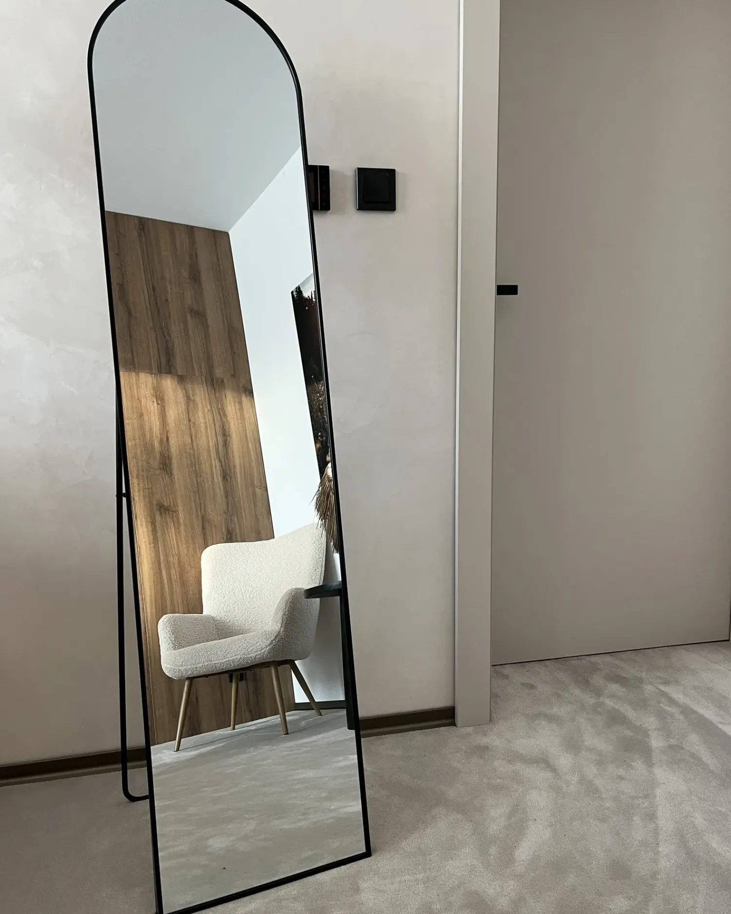 Beliani Specchio da terra BAGNOLET 150 cm Metallo Nero