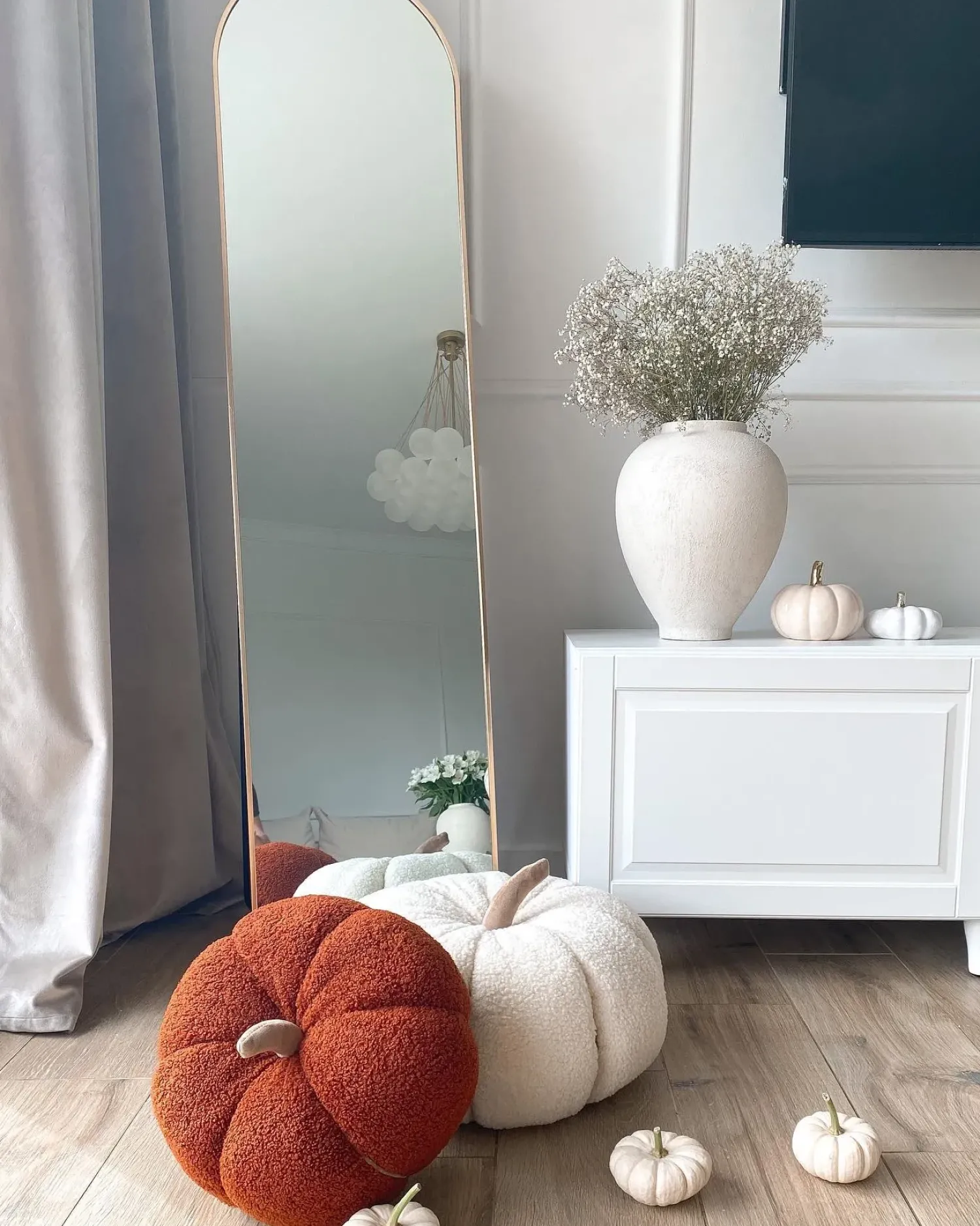 Hot Beliani Specchio da terra BAGNOLET 150 cm Metallo Oro