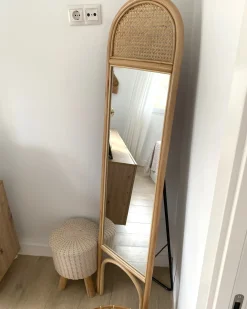 Clearance Beliani Specchio da terra BRUSSEY 170 cm Rattan Naturale