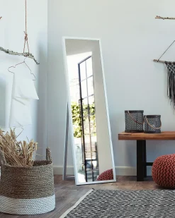 Sale Beliani Specchio da terra TORCY 140 cm Bianco