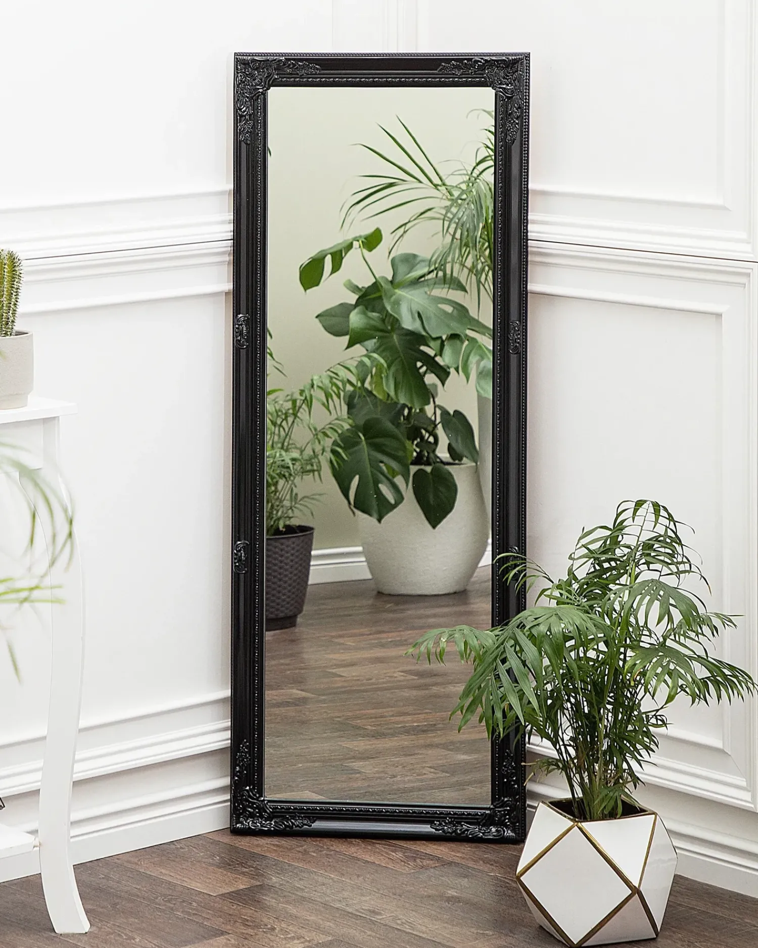 Beliani Specchio FOUGERES 50 cm 130 cm Nero