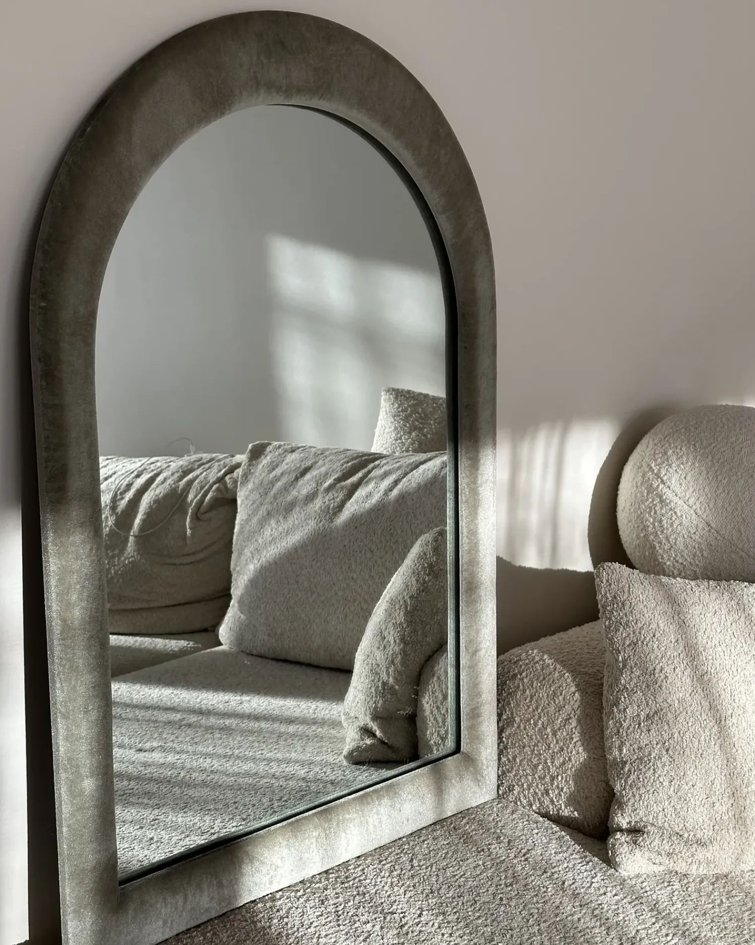Best Beliani Specchio HURIEL 60 cm 90 cm Velluto oliva Verde