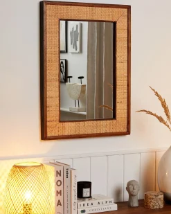 Beliani Specchio IGUALA 54 cm 74 cm Bambù Frassino naturale Marrone