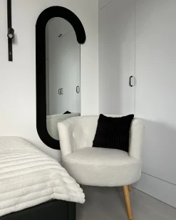 Beliani Specchio LOCHES 54 cm 158 cm Velluto Nero