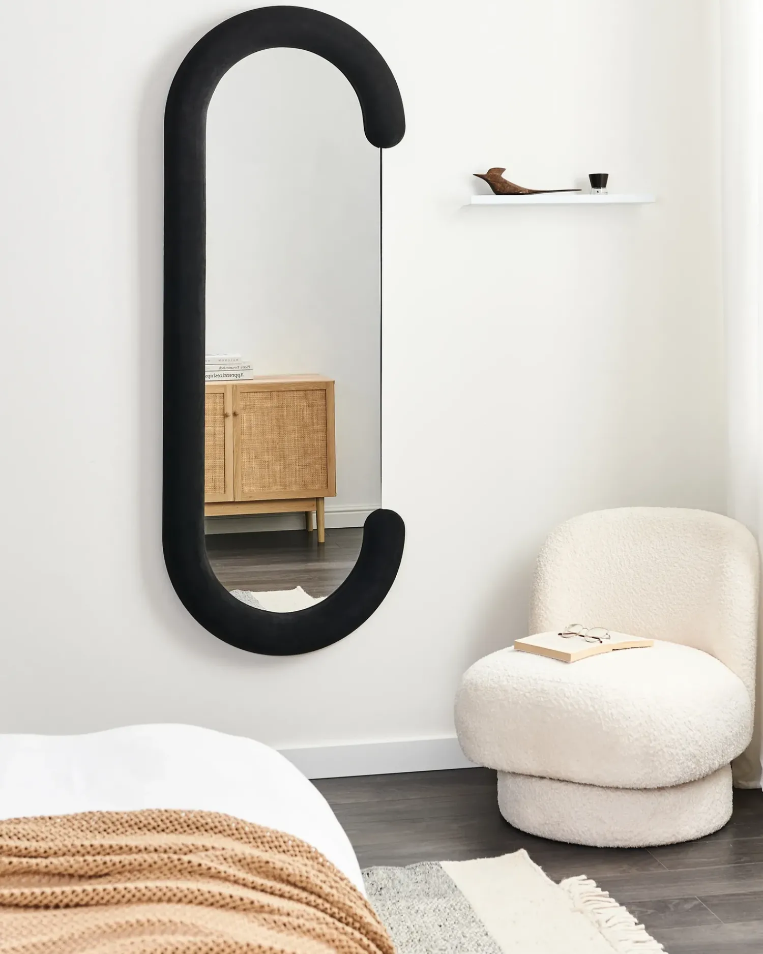 Beliani Specchio LOCHES 54 cm 158 cm Velluto Nero