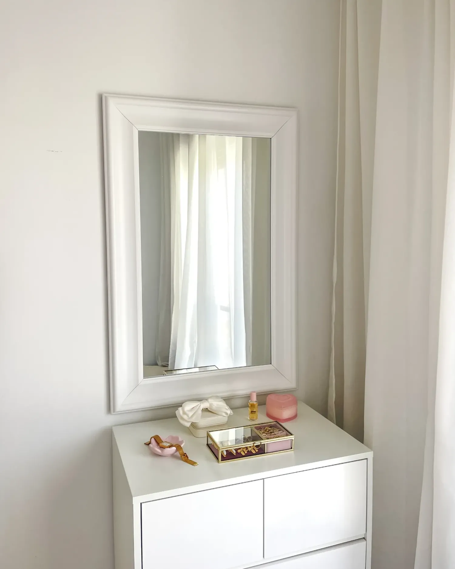 Outlet Beliani Specchio LUNEL 60 cm Bianco