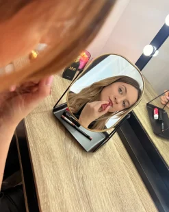 Sale Beliani Specchio per make-up CORREZE Oro Nero Oro