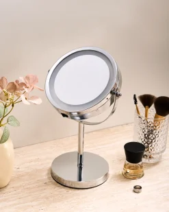 Sale Beliani Specchio per make-up LED VERDUN Argento