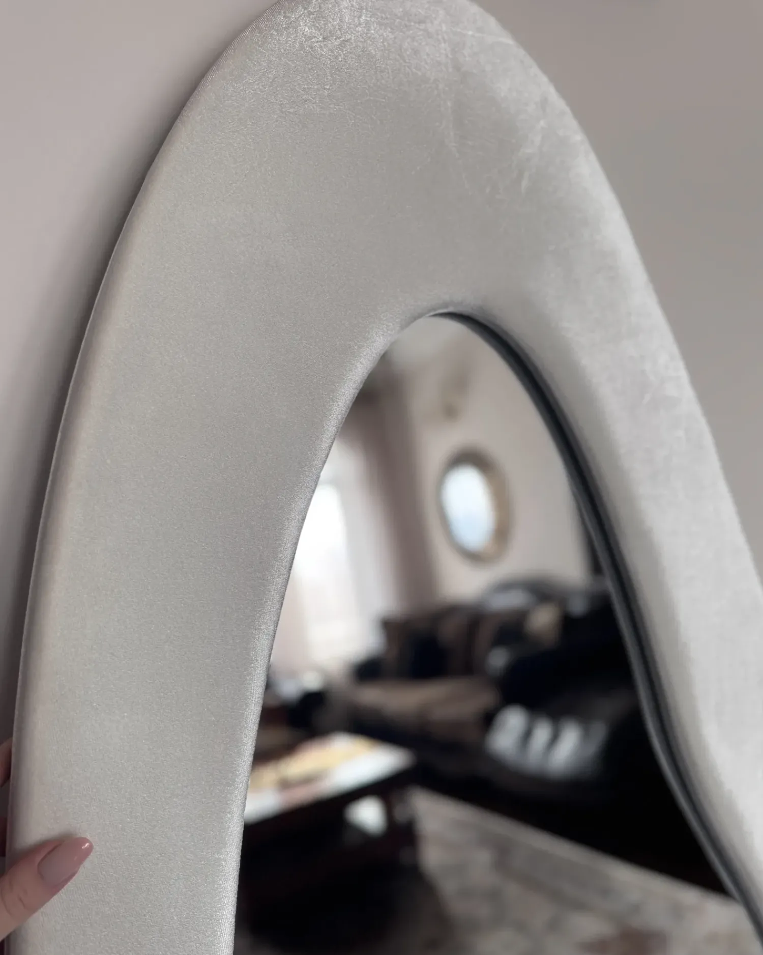Best Beliani Specchio REIGNY 57 cm 160 cm Velluto Bianco