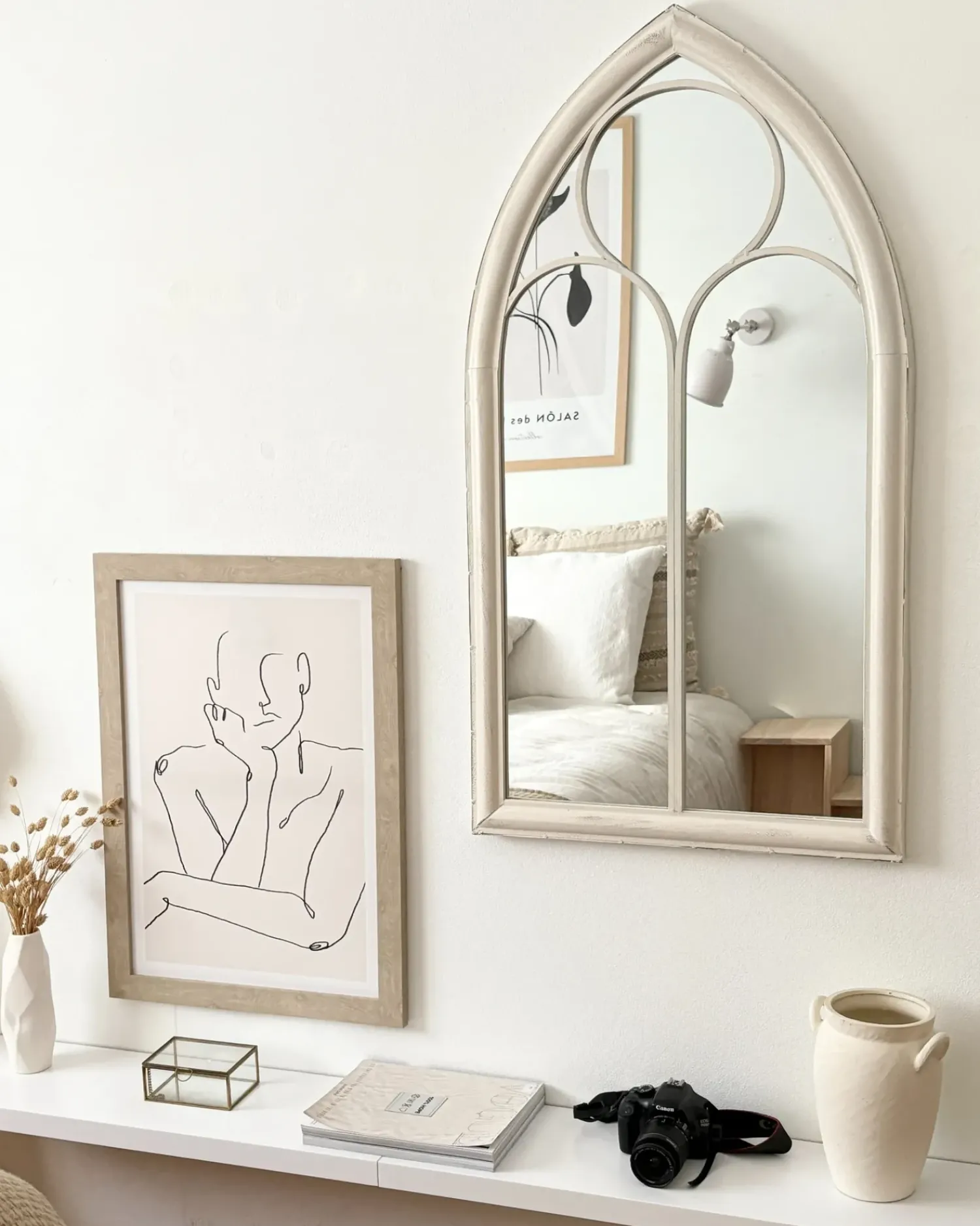 Sale Beliani Specchio TRELLY 62 cm 113 cm Metallo Bianco