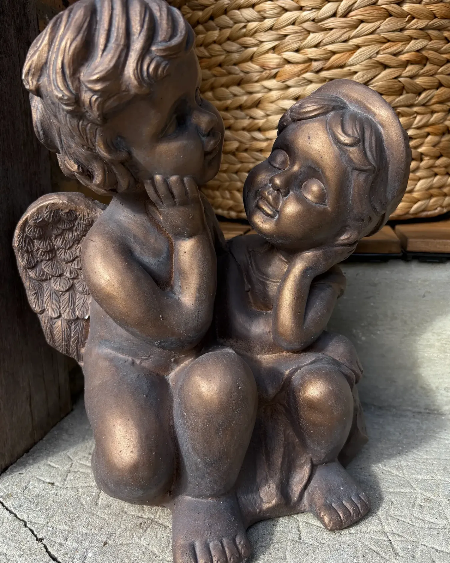 Beliani Statuetta da giardino DAMARO Bambini Marrone