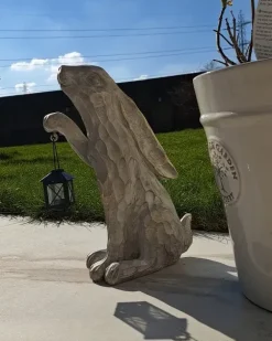Outlet Beliani Statuetta da giardino GERLAND Coniglio sporco Bianco