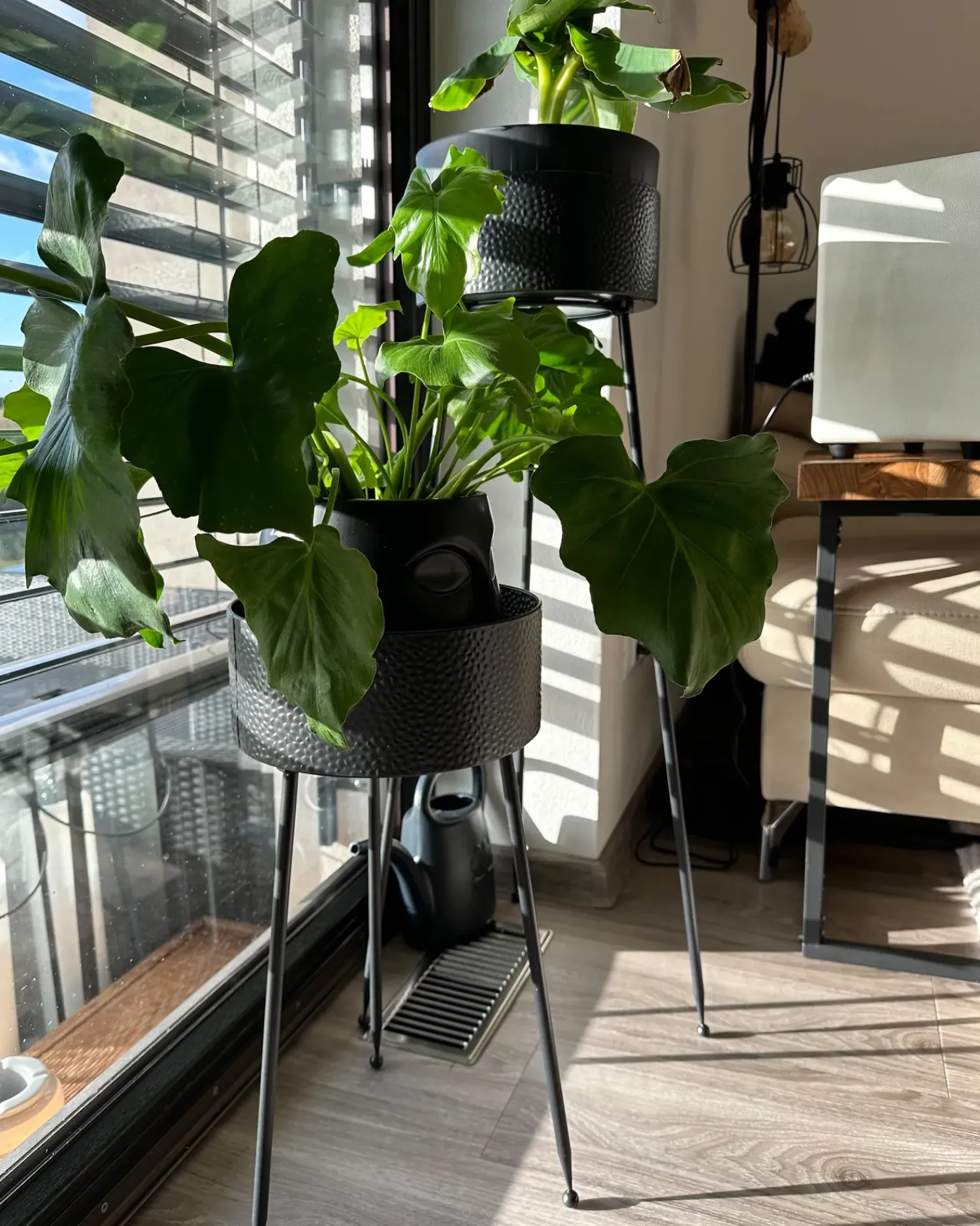 Beliani Supporto per vasi LEIKA Metallo 29 cm Nero