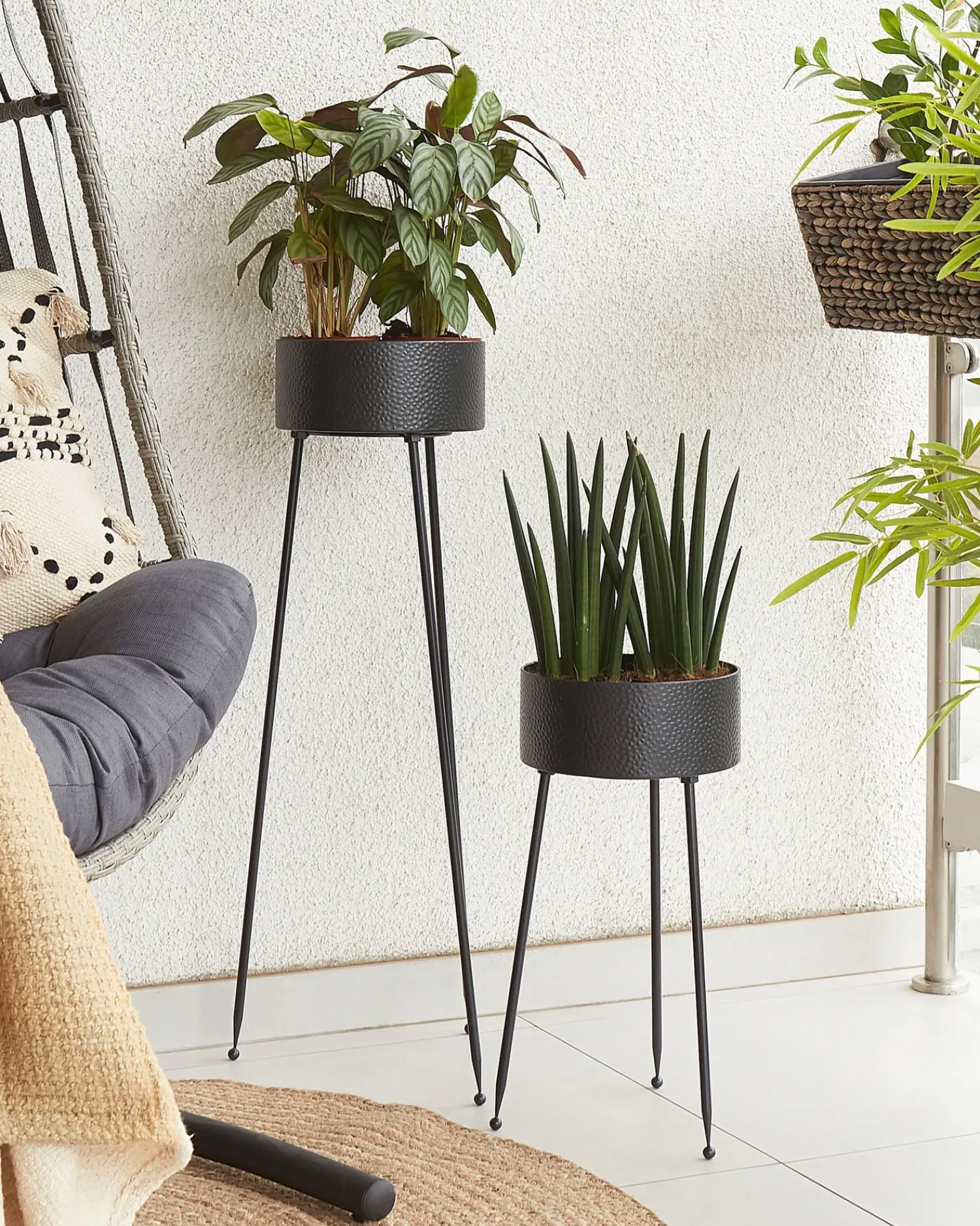 Beliani Supporto per vasi LEIKA Metallo 29 cm Nero