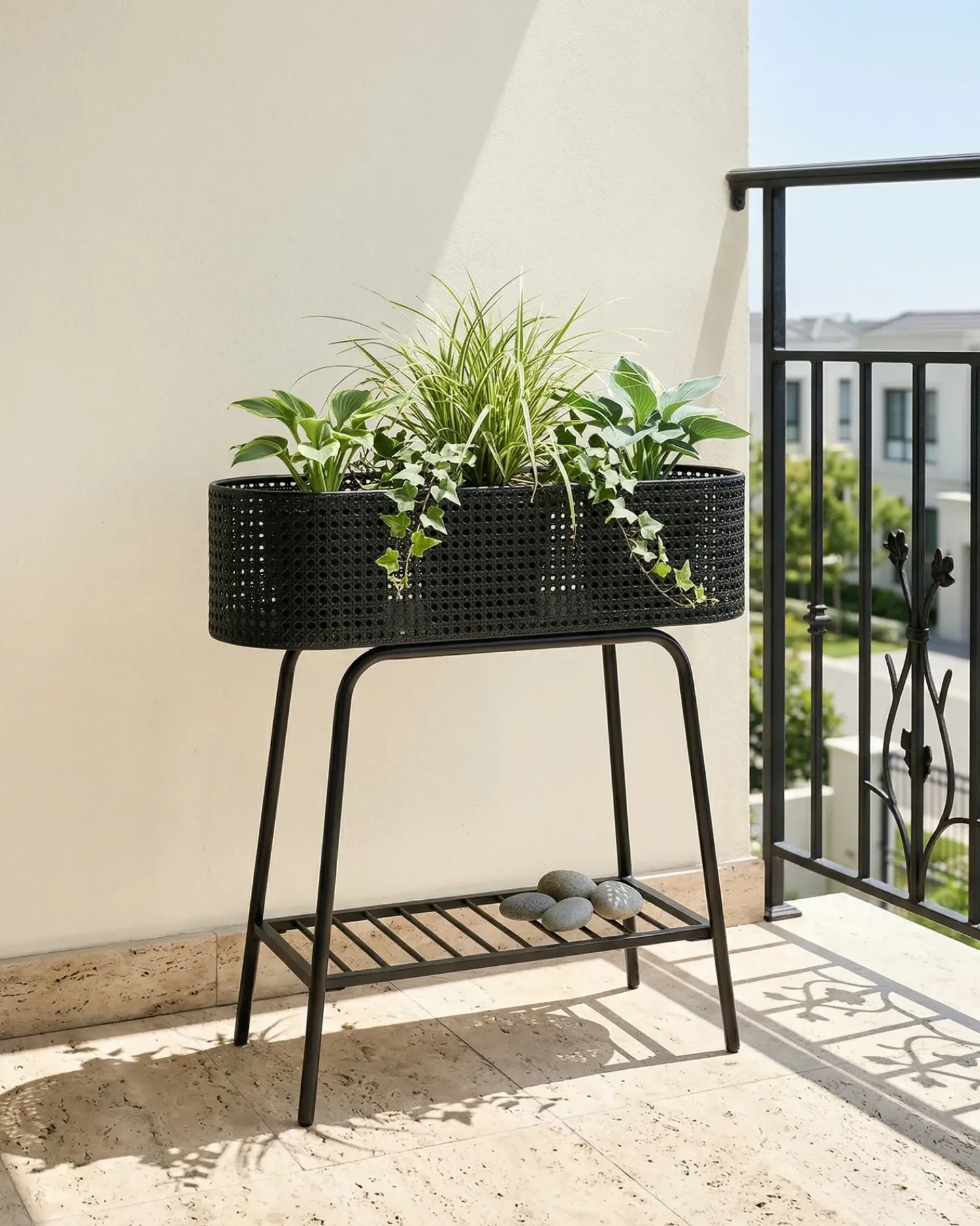 Outlet Beliani Supporto per vasi LINNAEA Metallo 60 cm Nero