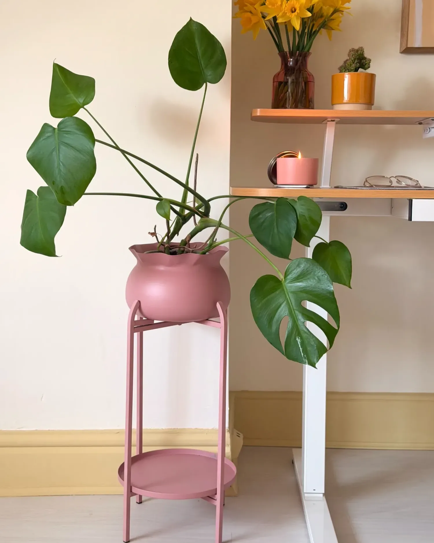 Online Beliani Supporto per vasi MOKUREN Metallo 25 cm Rosa