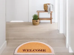 Hot Beliani Tappetino da Ingresso BUHI Naturale 45 x 75 cm Testo Fibra di Cocco Beige Naturale Nero