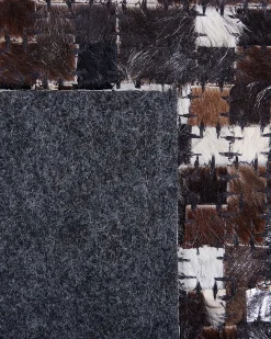 Sale Beliani Tappeto AKKESE Marrone Pelle naturale Marrone Argento Beige Nero