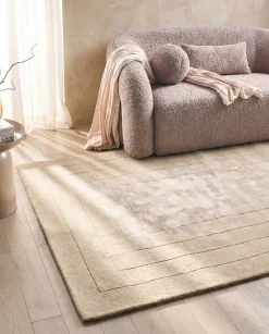 Clearance Beliani Tappeto AMADO 160 x 230 cm Viscosa Beige