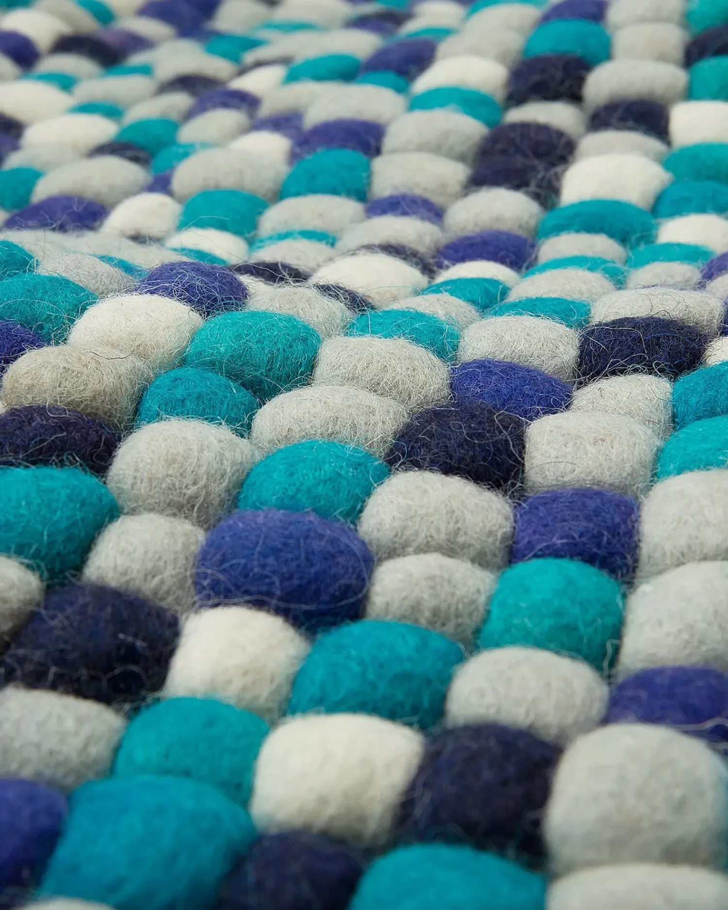 Sale Beliani Tappeto AMDO Blu marino 160 x 230 cm Lana Bianco Blu Viola Multicolore