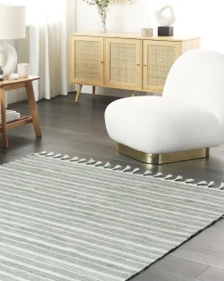 Outlet Beliani Tappeto BADEMLI Verde scuro Bianco Verde