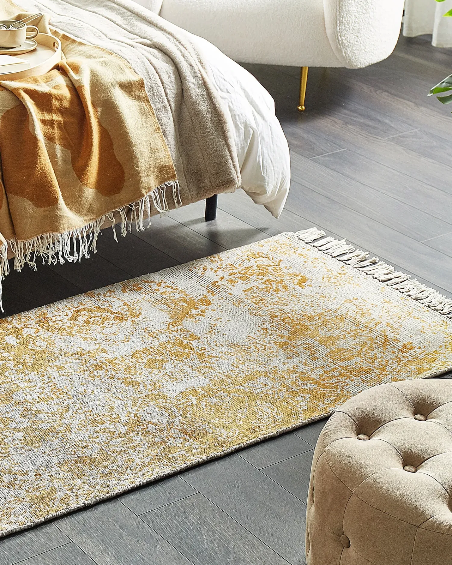 Sale Beliani Tappeto BOYALI Senape 80 x 150 cm Viscosa Beige Giallo