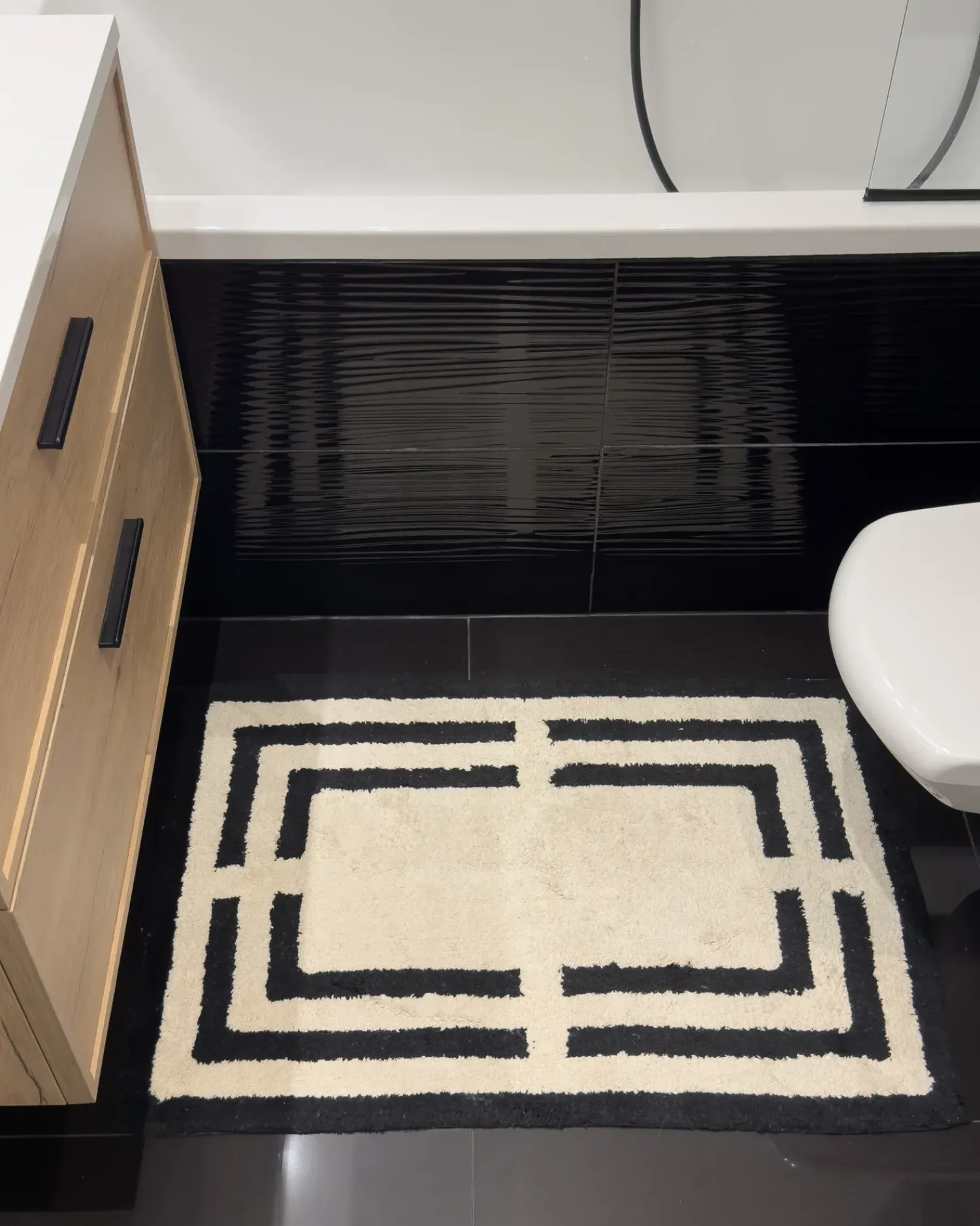 Online Beliani Tappeto da bagno RISALU Nero/Beige 60 x 90 cm Cotone Beige Nero