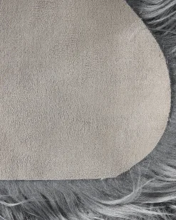 Beliani Tappeto in pelliccia sintetica MUNGO 63 x 95 cm Grigio