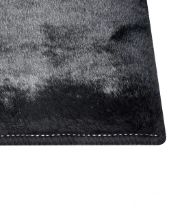 Beliani Tappeto in pelliccia sintetica MIRPUR Nero 160 x 230 cm Grigio