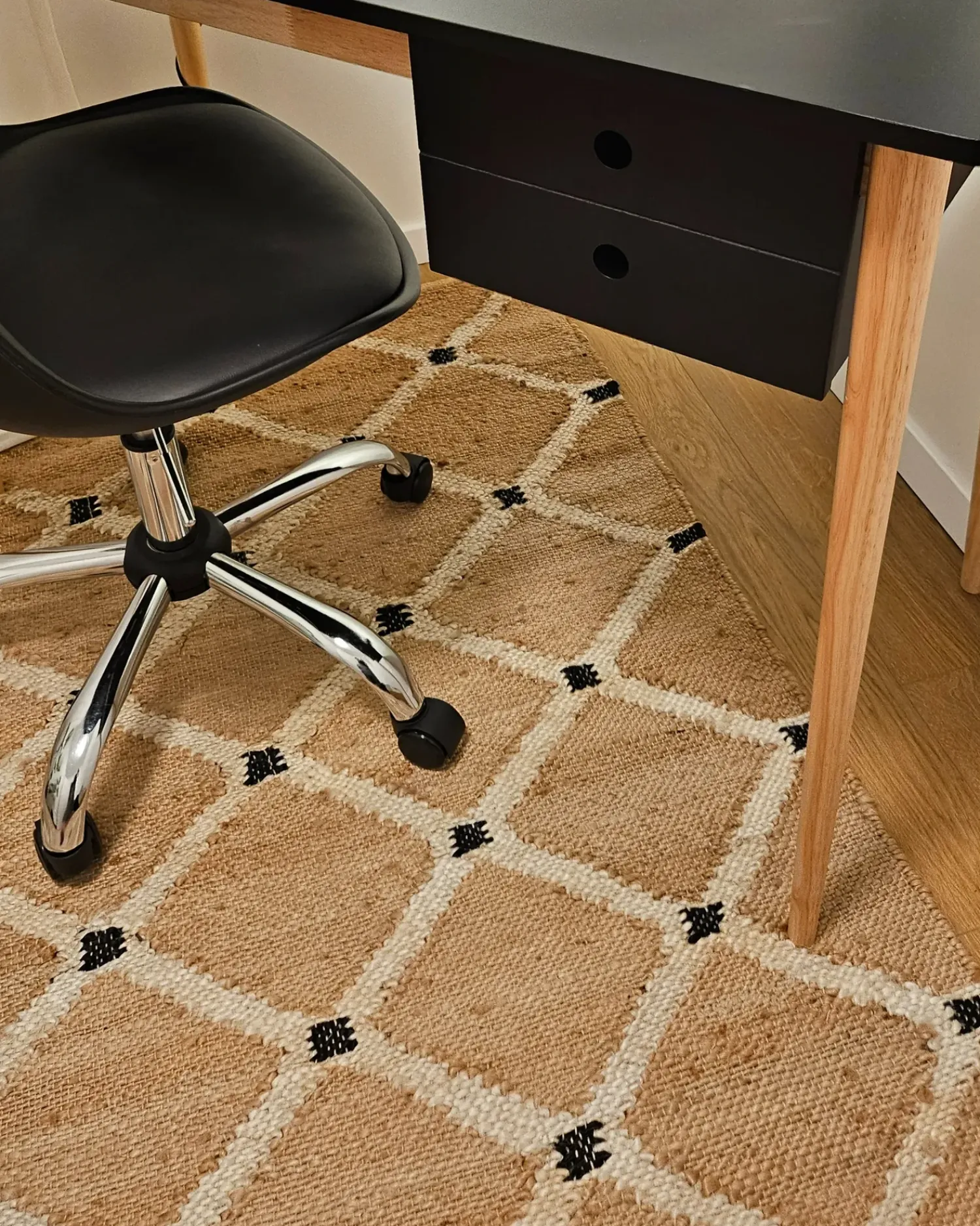 Clearance Beliani Tappeto KALEKOY Beige 160 x 230 cm Iuta Beige Nero