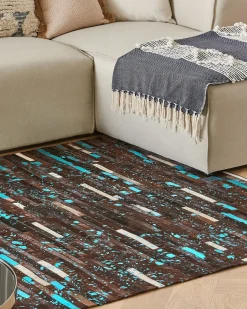 Online Beliani Tappeto KISIR Marrone scuro Pelle naturale Bianco Blu Marrone