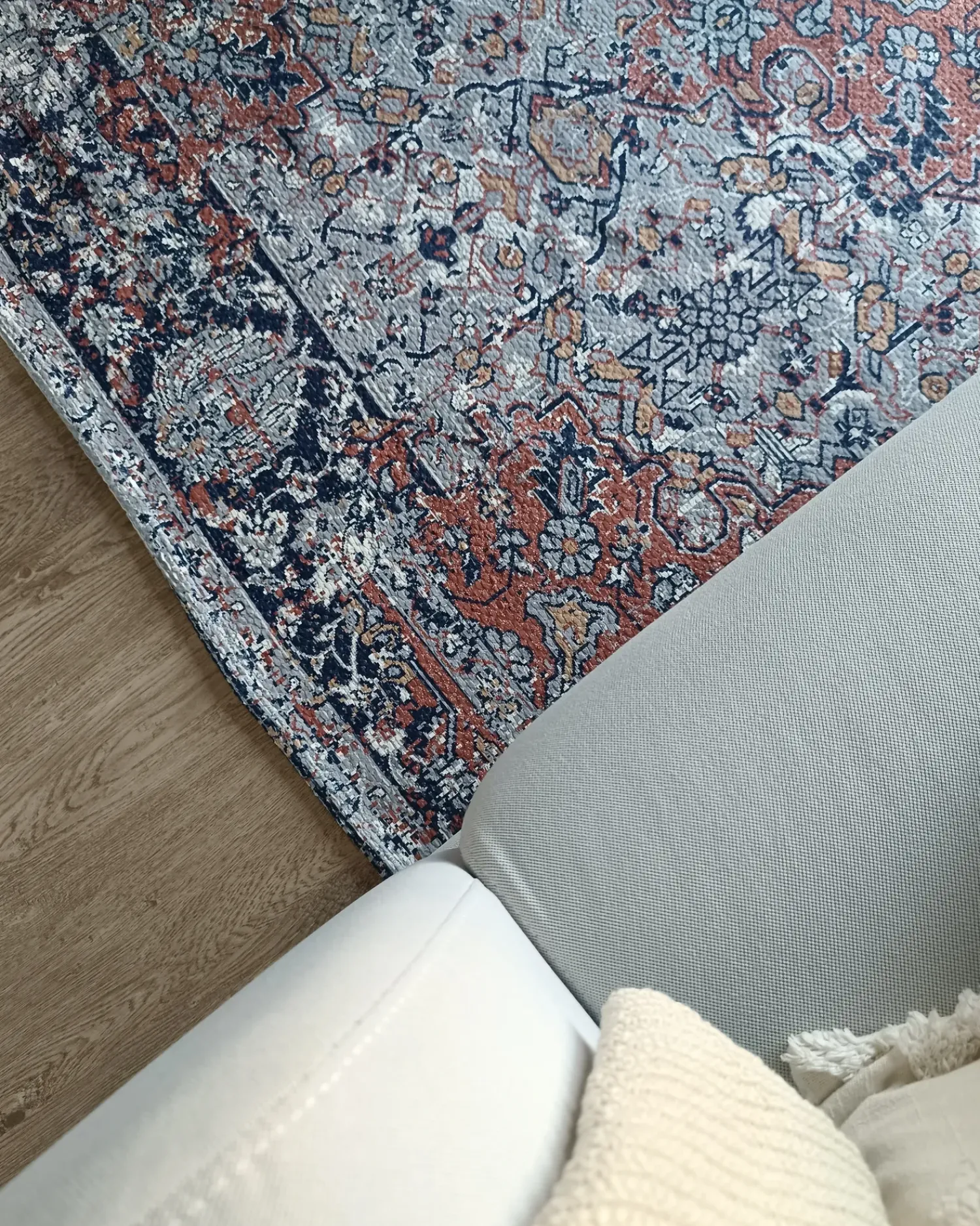 Sale Beliani Tappeto KORGAN Multicolore