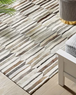 Discount Beliani Tappeto KULALAR Beige Pelle naturale Beige Marrone