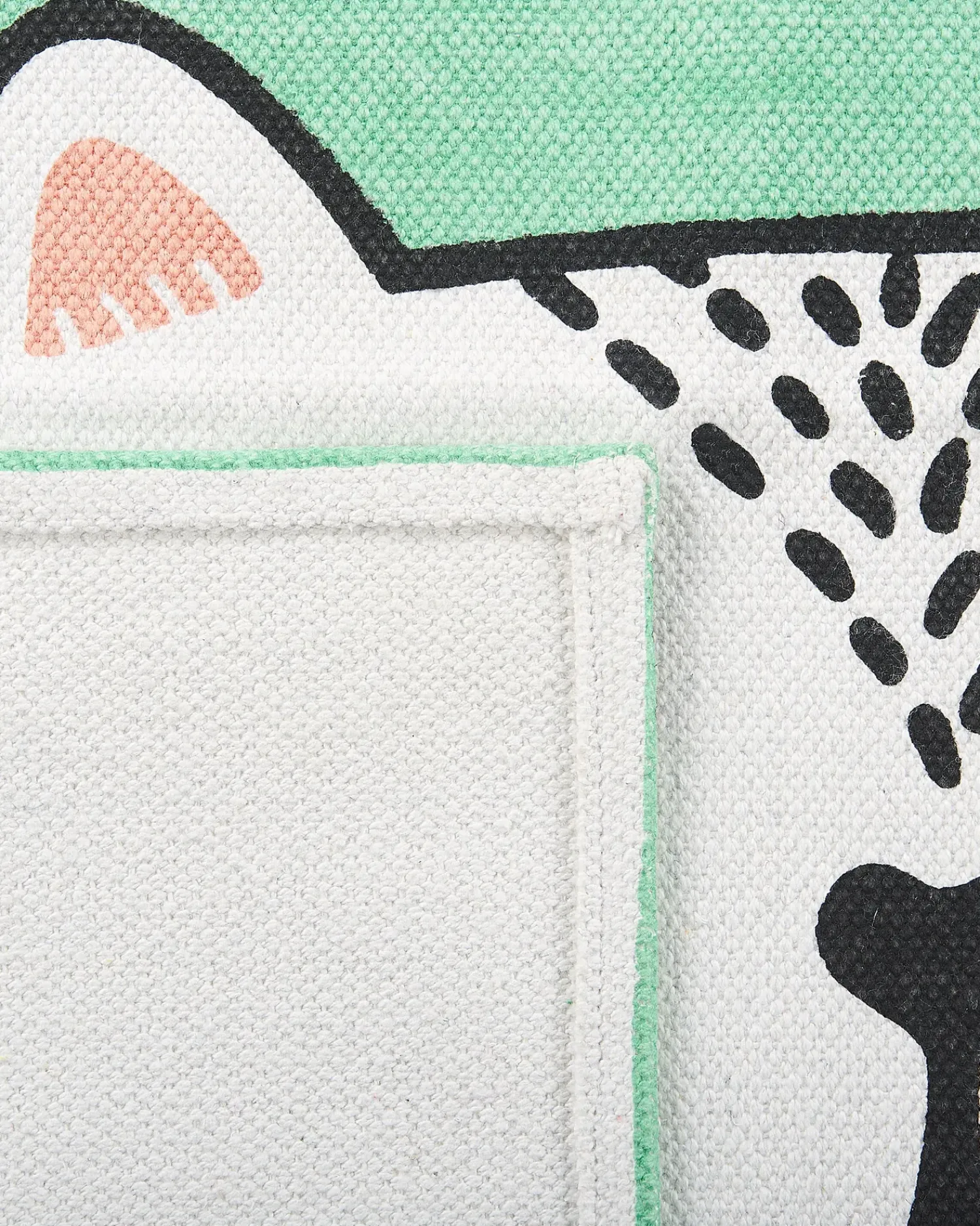 Hot Beliani Tappeto per bambini HOWRAH Verde chiaro 60 x 90 cm Cotone Bianco Verde Nero Rosa