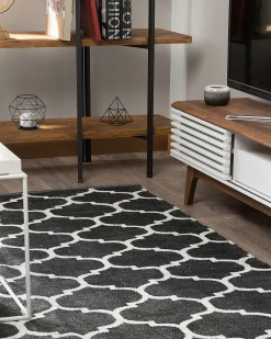 Discount Beliani Tappeto per esterni ALADANA Nero/Bianco 140 x 200 cm Reversibile Bianco Nero