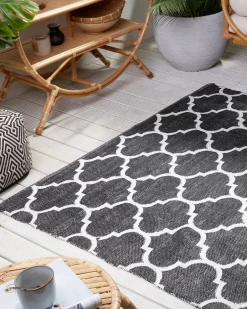 Discount Beliani Tappeto per esterni ALADANA Nero/Bianco 140 x 200 cm Reversibile Bianco Nero