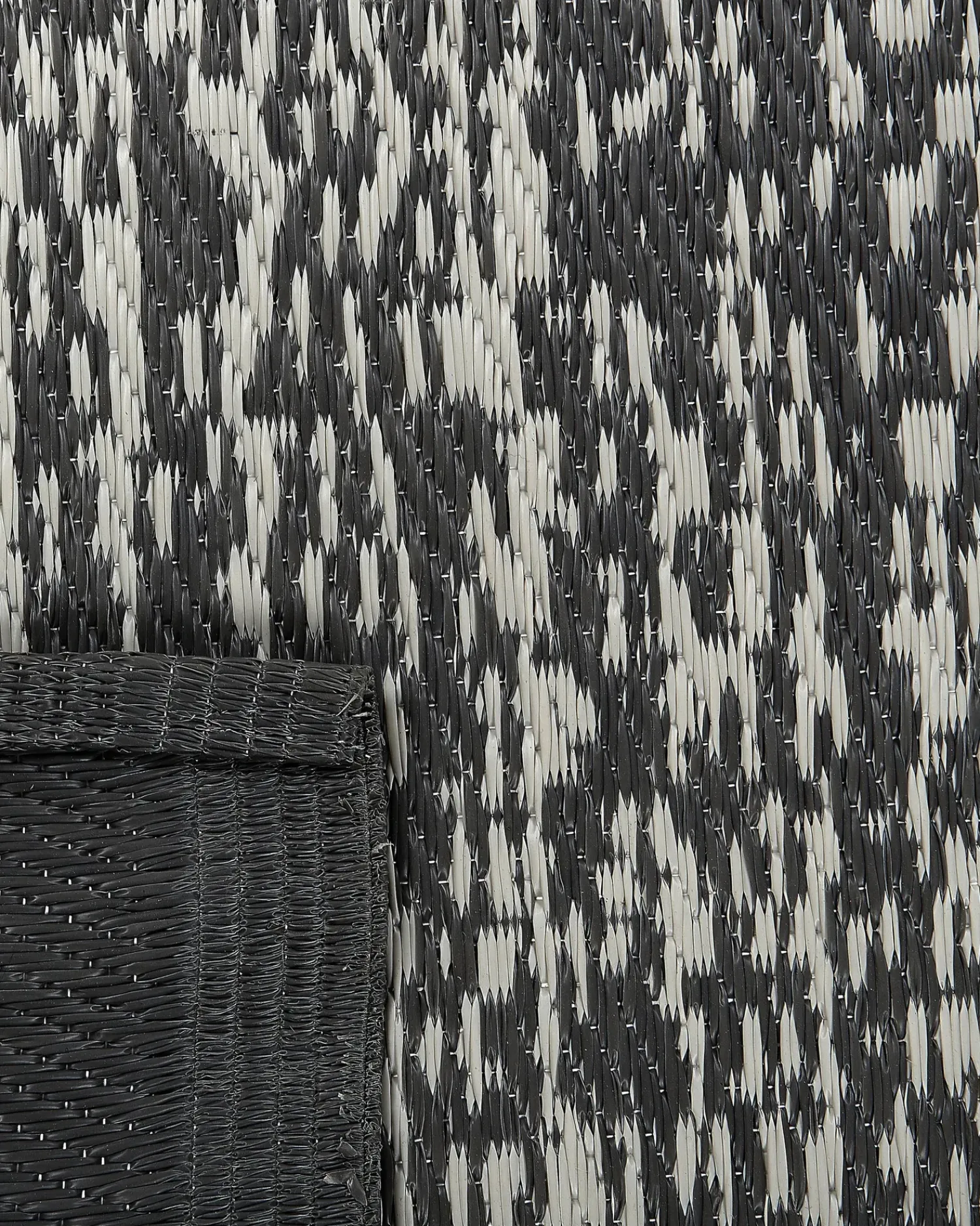New Beliani Tappeto per esterni BALLARI Nero 120 x 180 cm Bianco Nero