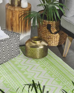 Beliani Tappeto per esterni NAGPUR Verde chiaro 120 x 180 cm Bianco Verde