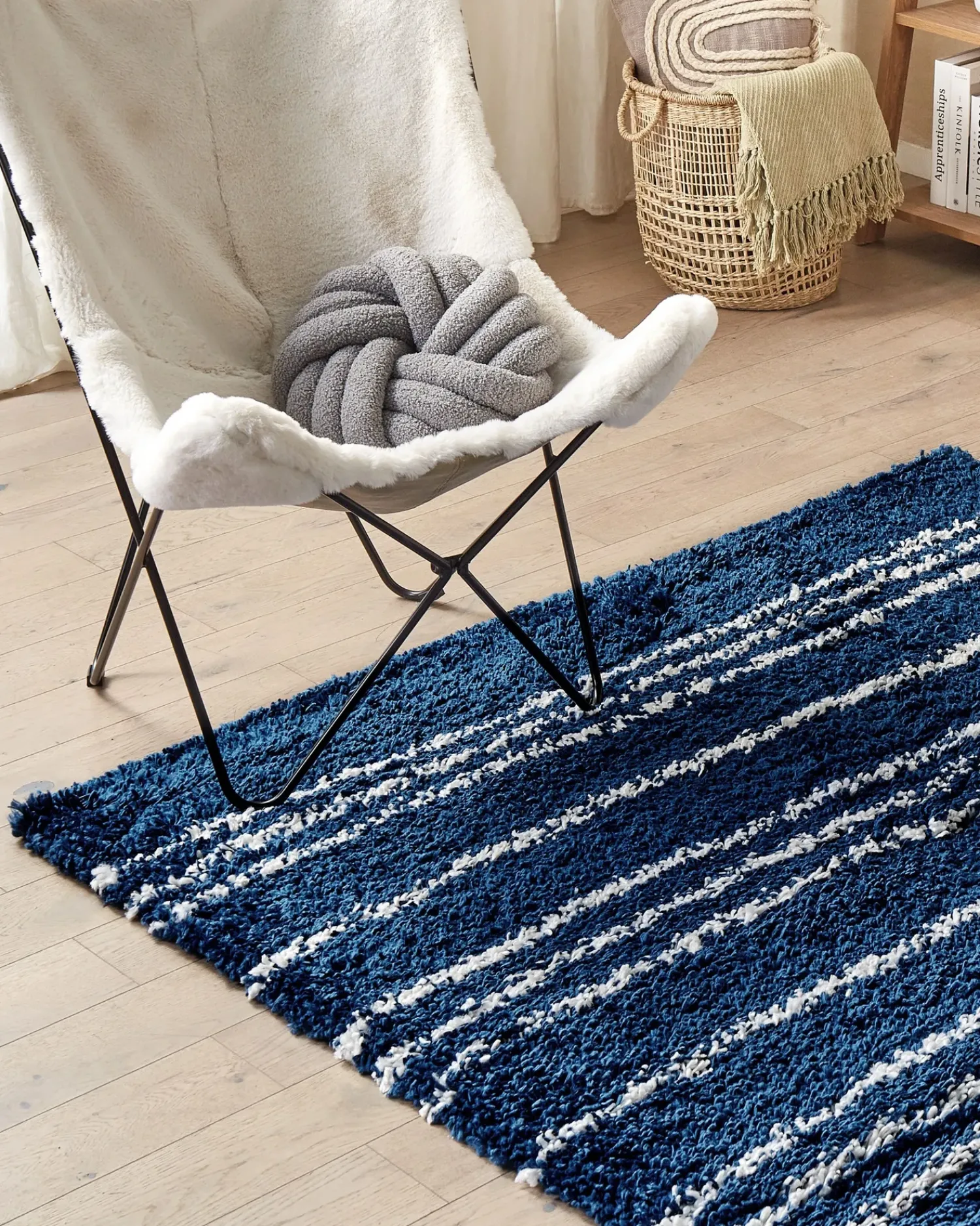 Outlet Beliani Tappeto Shaggy TASHIR Blu Bianco Blu
