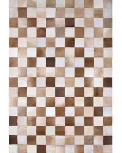 Beliani Tappeto SOLMAZ Beige 140 x 200 cm Pelle naturale Beige Marrone